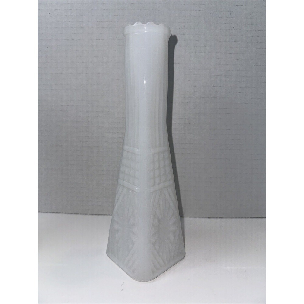 Vintage 1950s Milk Glass Bud Vase‎ White Sunburst Motif Flower Art Glass Square